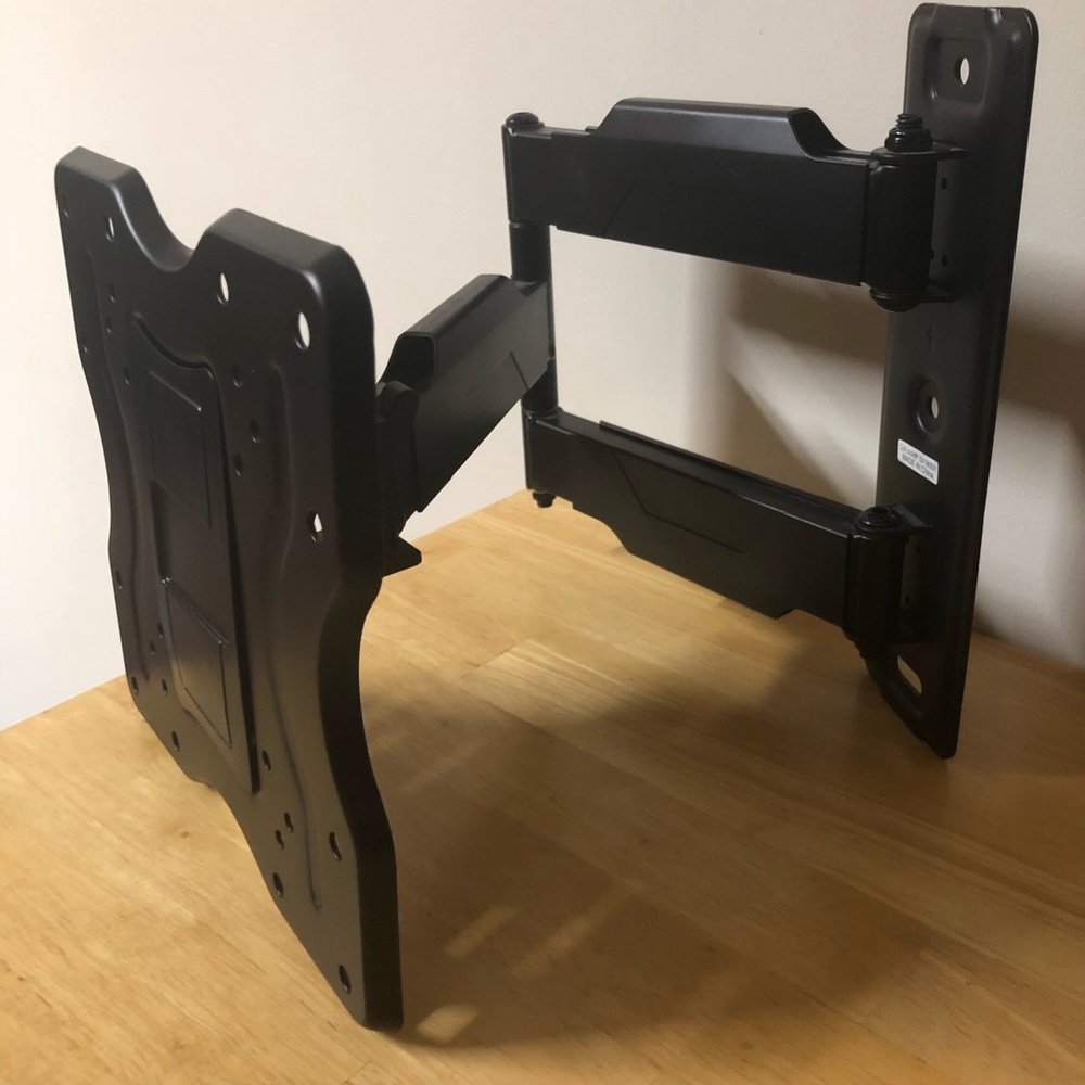 TV Wall Mount with Swivel Arm